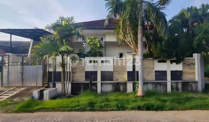 Rumah Furnished Siap Huni dekat jalan utama di Puri Anjasmoro 2