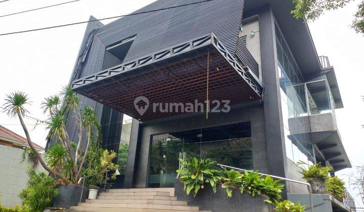 Resto Mewah Furnished di Candi Golf Boulevard 1