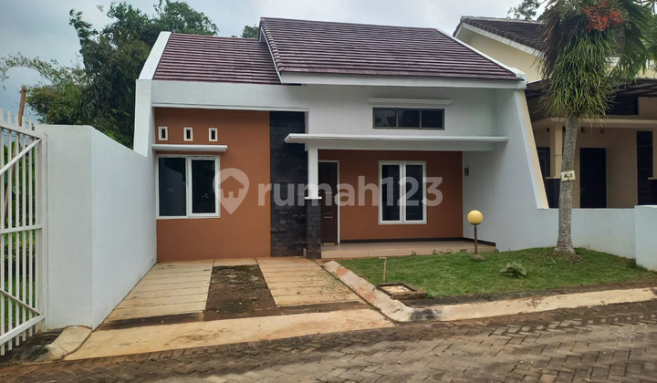 New House in a Green Environment in Ngaliyan near schools and Mall 1