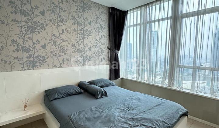 Sewa Apartemen Thamrin Residence 2 Bedroom Lantai Tinggi Furnish