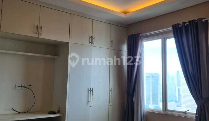 Sewa Apartemen Thamrin Residence 3 Bedroom Full Furnished Bagus 2