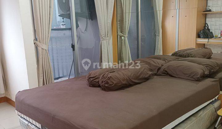 Sewa Apartemen Cosmo Terrace Tipe Studio Furnished Bagus 2