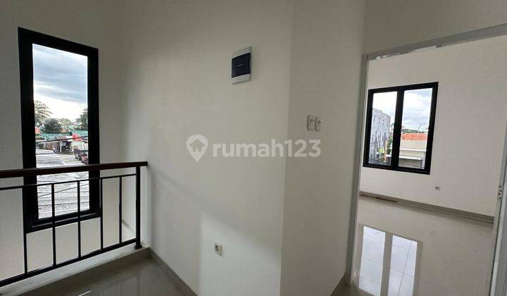 Rumah Siap Huni Gaya Modern 2 Lantai Di Cipinang Jakarta Timur Dekat Lrt 2