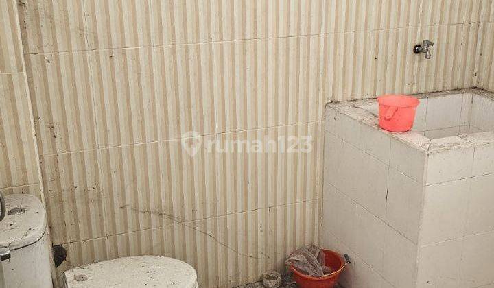 Rumah Usaha Strategis Murah Siap Huni di Jl Madura Blitar 5