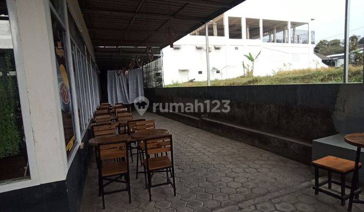 Cafe Furnish Kawasan Ramai Dekat Kampus di Dau Malang 2