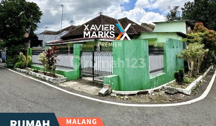 Rumah Hook Dekat Pusat Kota di Jl Ikan-Ikan Malang