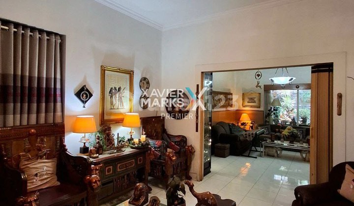 Well-Maintained Hook House Near Kayutangan in Klojen, Malang 2