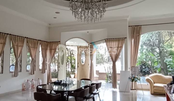 Hook House Near City Center in Klojen Malang 2