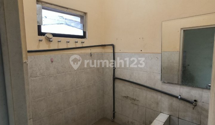 Shop House Suitable for All Businesses on Jl Kendalsari Malang 2