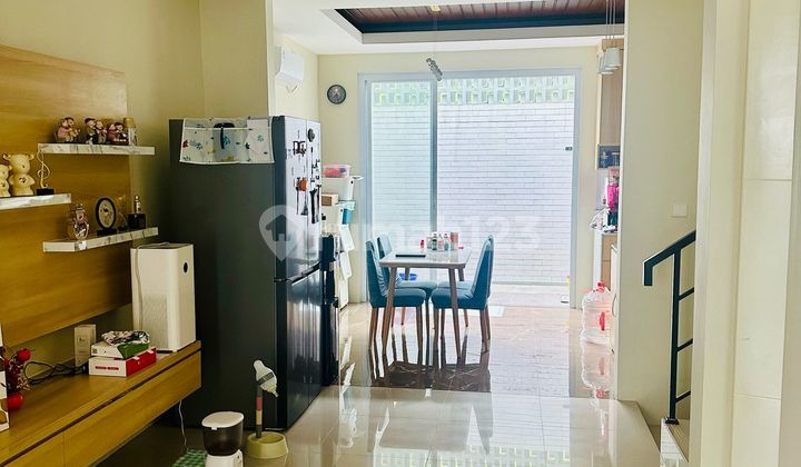 For rent, cheap house in Yellow Leaf, Citragrand. 2