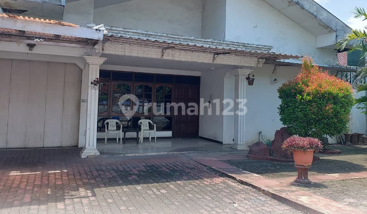 Dijual Rumah Bagus Unfurnished SHM Peterongan, Jombang 1