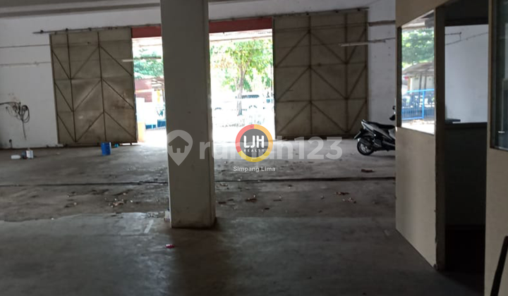 For Rent: Strategic Warehouse in Manyaran, Semarang City 2