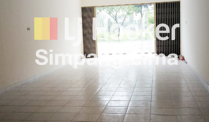 Good Shop House in a Busy Location in Tembalang, Semarang 2