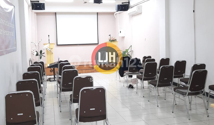 Disewakan Ruko Strategis di Pinggir Jalan Majapahit Kota Semarang 2