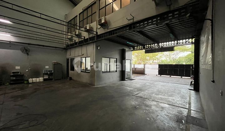 Special Warehouse for Sale in West Kalimas 2