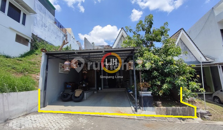 For Sale Strategic House in Tembalang, Ideal for Living 2