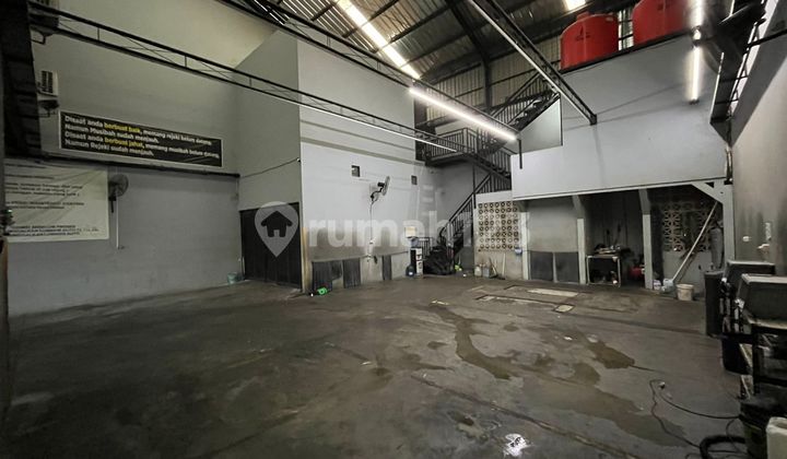 Special Warehouse for Sale in West Kalimas 1