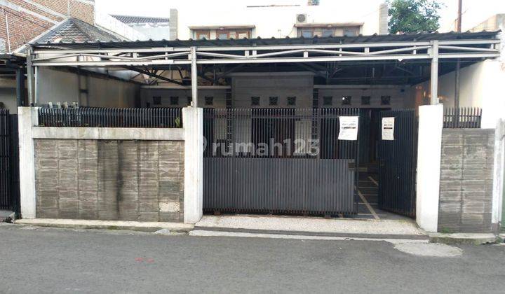 Rumah Minimalis Modern di Ciateul Pusat Kota Bandung 1