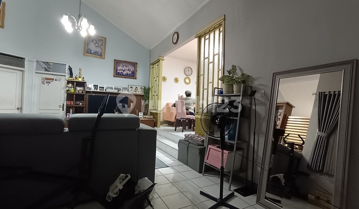 Rumah Cantik, Luas, Asri Dan Nyaman Di Komp. Kopo Permai Bandung