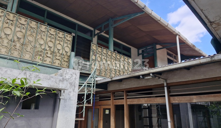 Rumah Lama Lokasi Strategis Mainroad Jalan Cemara Bandung 2