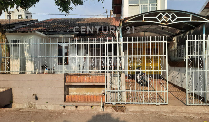 Ready-to-Occupy 1.5-Story House in Kopo Permai, Bandung