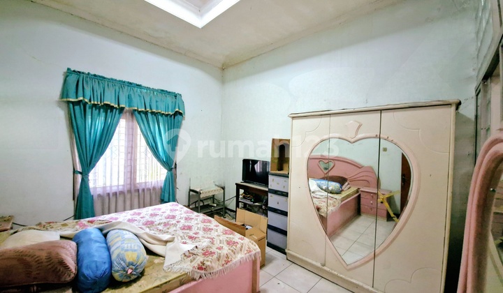 Quick Sale, East-Facing 200M² House in Taman Kopo Indah Tki1 Bdg 2