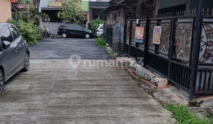Dijual rumah di Taman Harapan Baru  2