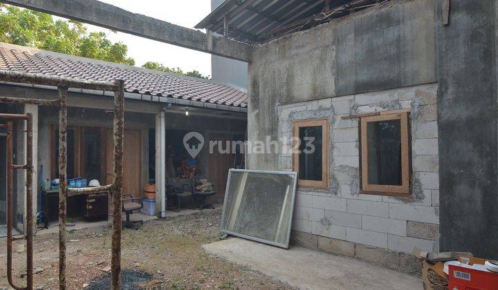 di jual / di sewakan tanah dan bangunan daerah jln raya pondok bambu Jakarta Timur 1