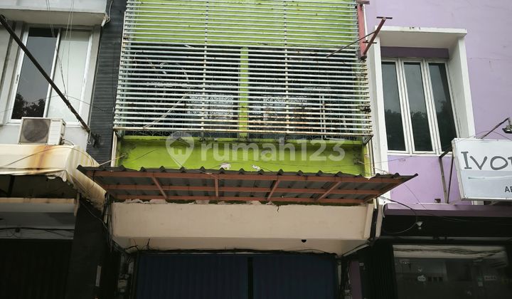Affordable Shophouse in Kelapa Gading Area, North Jakarta Affordable Shophouse in Kelapa Gading Area, North Jakarta