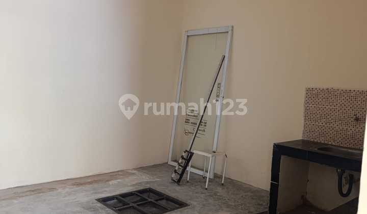 Cheap Shophouse in Harapan Indah Area, Bekasi 2