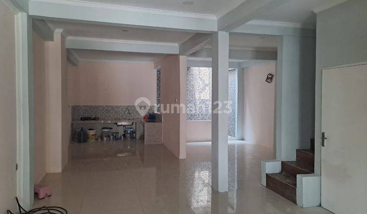 Dijual Disewa Rumah 2 Lantai di Cluster Taman Harapan Baru 2