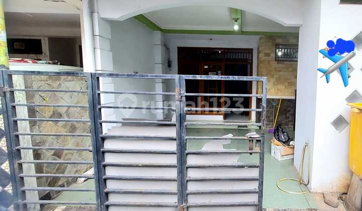 For sale house in Pondok Kelapa area For sale house in Pondok Kelapa area