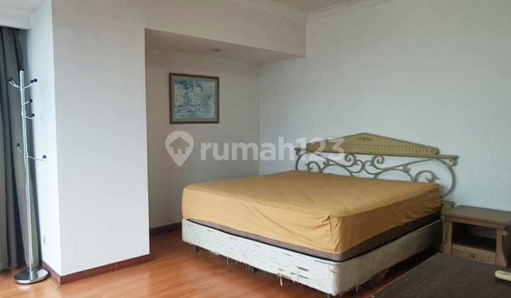 Disewa Taman Anggrek Condominium Fully Furnished 3 Bedrooms 146m2, High Floor 2