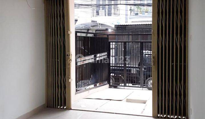 Disewa Ruko di Jalan Rawa Kepa, Tomang, Jakarta Barat 2