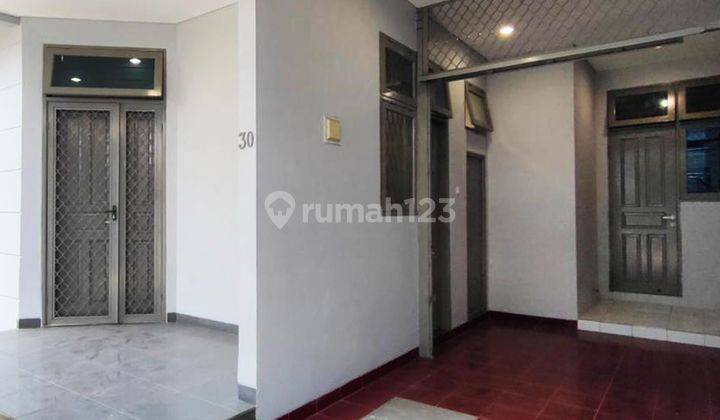 Rumah 2 Lantai Jalan Gelong Baru, Grogol Petamburan, Jakarta Barat 2