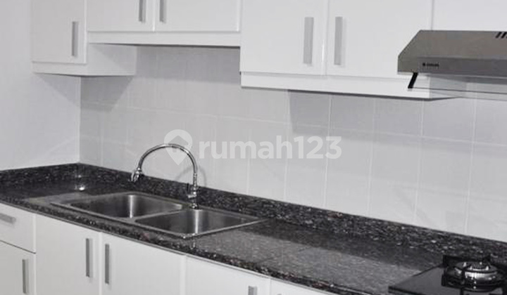 Disewa Taman Anggrek Condominium 3 Bedroom, Fully Furnished, City Floor 2