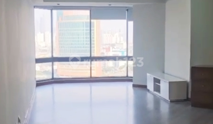 Disewa Semi Furnished, Taman Anggrek Condominium, 2 Bed, Middle Floor Disewa Semi Furnished, Taman Anggrek Condominium, 2 Bed, Middle Floor