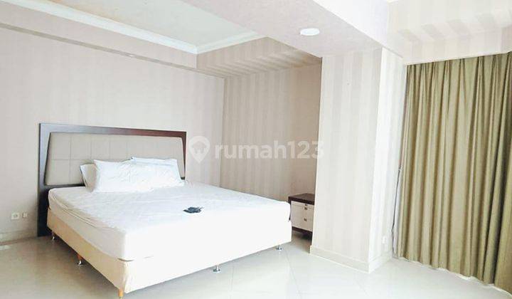 Taman Anggrek Condominium Semi Furnished, 3 Bedrooms 146sqm, High Floor 2