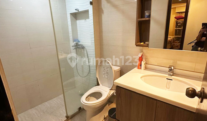 Dijual Semi Furnished Taman Anggrek Condominium, 2 Bedroom, Lantai Atas 1