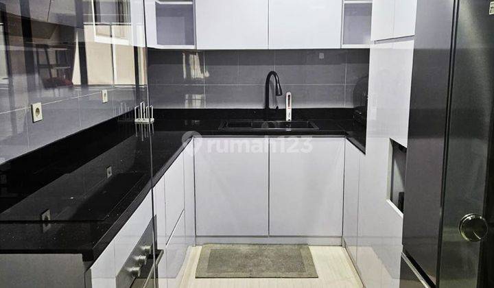 Good Condition, Taman Anggrek Condominium Fully Furnished 3 Bedroom 88sqm, Low Floor 2