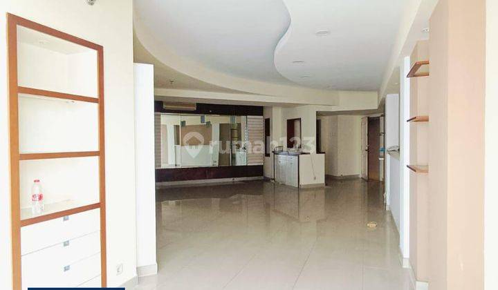 Taman Anggrek Condominium Semi Furnished, 3 Bedrooms 146sqm, High Floor 1