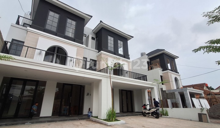 Rumah Strategya.2.lantai.mewah.di.palebon.majapahit Pedurungan..semarang.dekat.tol.gayamsari. 2