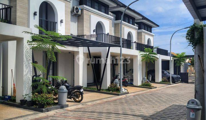 Rumah.2.lantai.cluster.mewah.di.pudak.payung.banyumanik 1