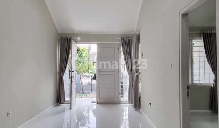 Rumah Bintaro 2lantai Siap Huni Dekat Toll Dan Stasiun 