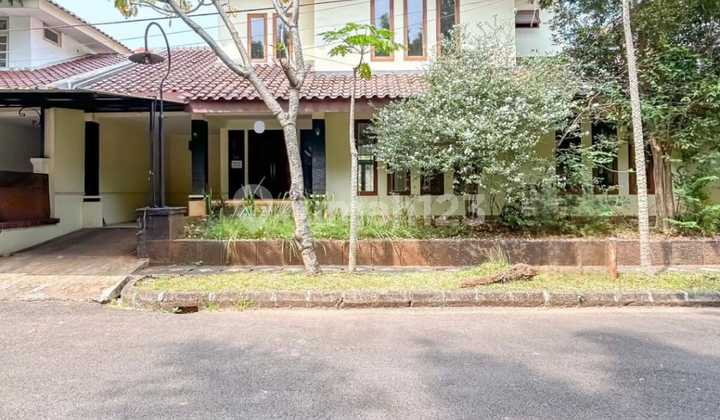 Sturdy 2-Story House in the Premium Area of Bintaro Jaya, South Tangerang