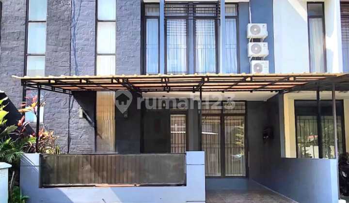 Ready-to-Occupy House in Bintaro Jaya Sector 9 Near Toll Access and Station