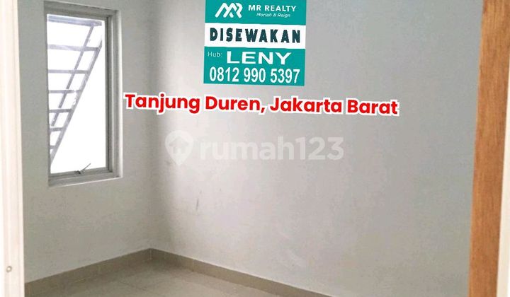 1.5-Story House in Tanjung Duren, West Jakarta 2