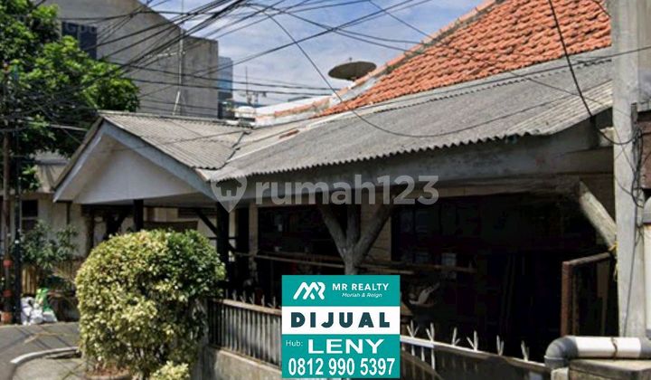 Rumah Lama Hitung Tanah Di Tomang, Jakarta Barat, Posisi Hook Rumah Lama Hitung Tanah Di Tomang, Jakarta Barat, Posisi Hook