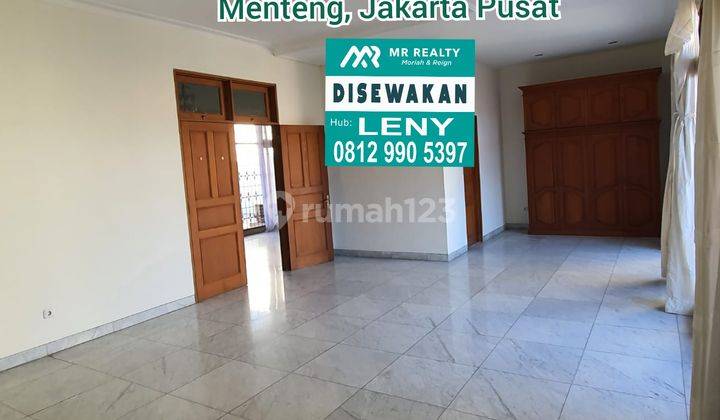 RUMAH BAGUS SIAP HUNI + SWIMMING POOL DI MENTENG, JAKARTA PUSAT 1