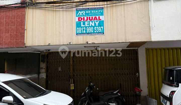 Affordable 4-Story Ready-to-Use Shop House in Roa Malaka, West Jakarta 2